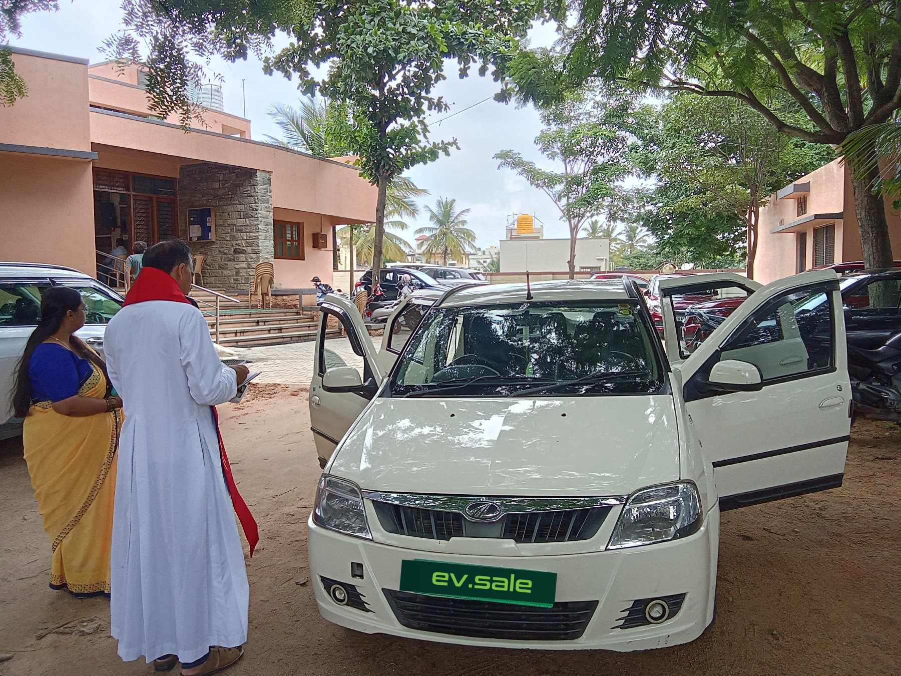 Mahindra Treo 4 Seater Yaari Hrt