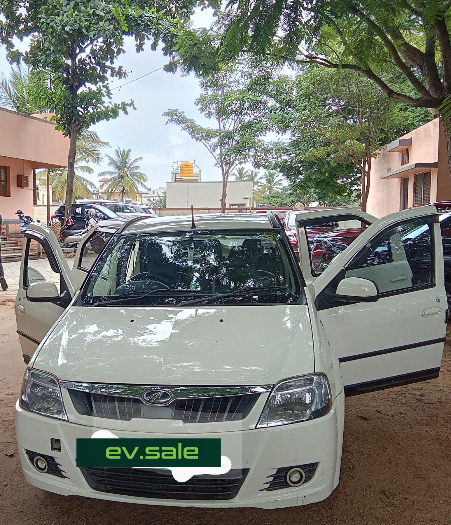 Mahindra Treo 4 Seater Yaari Hrt thumbnail 2