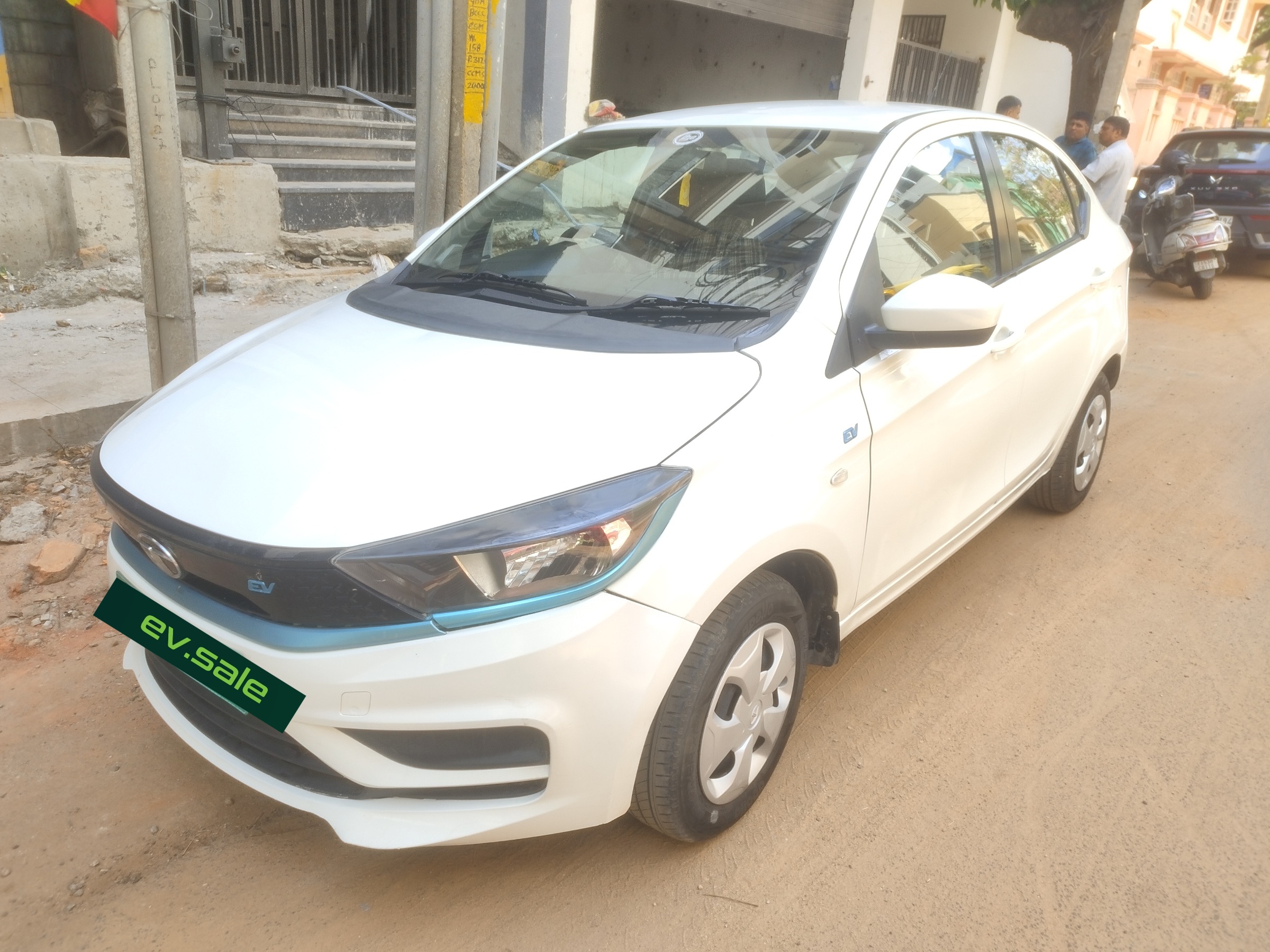Tata Tigor EV Xe thumbnail 6