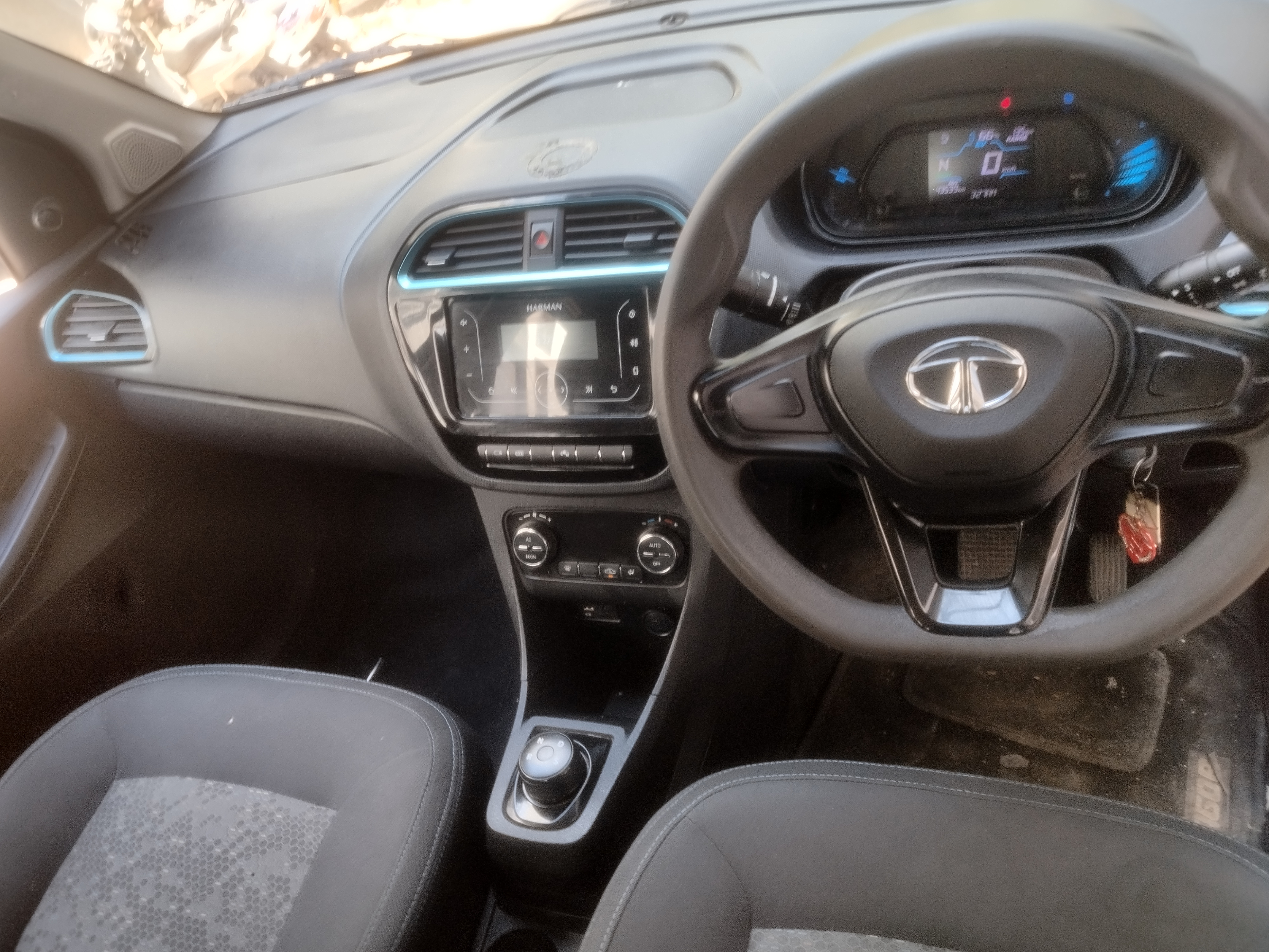 Tata Tigor EV Xe thumbnail 9