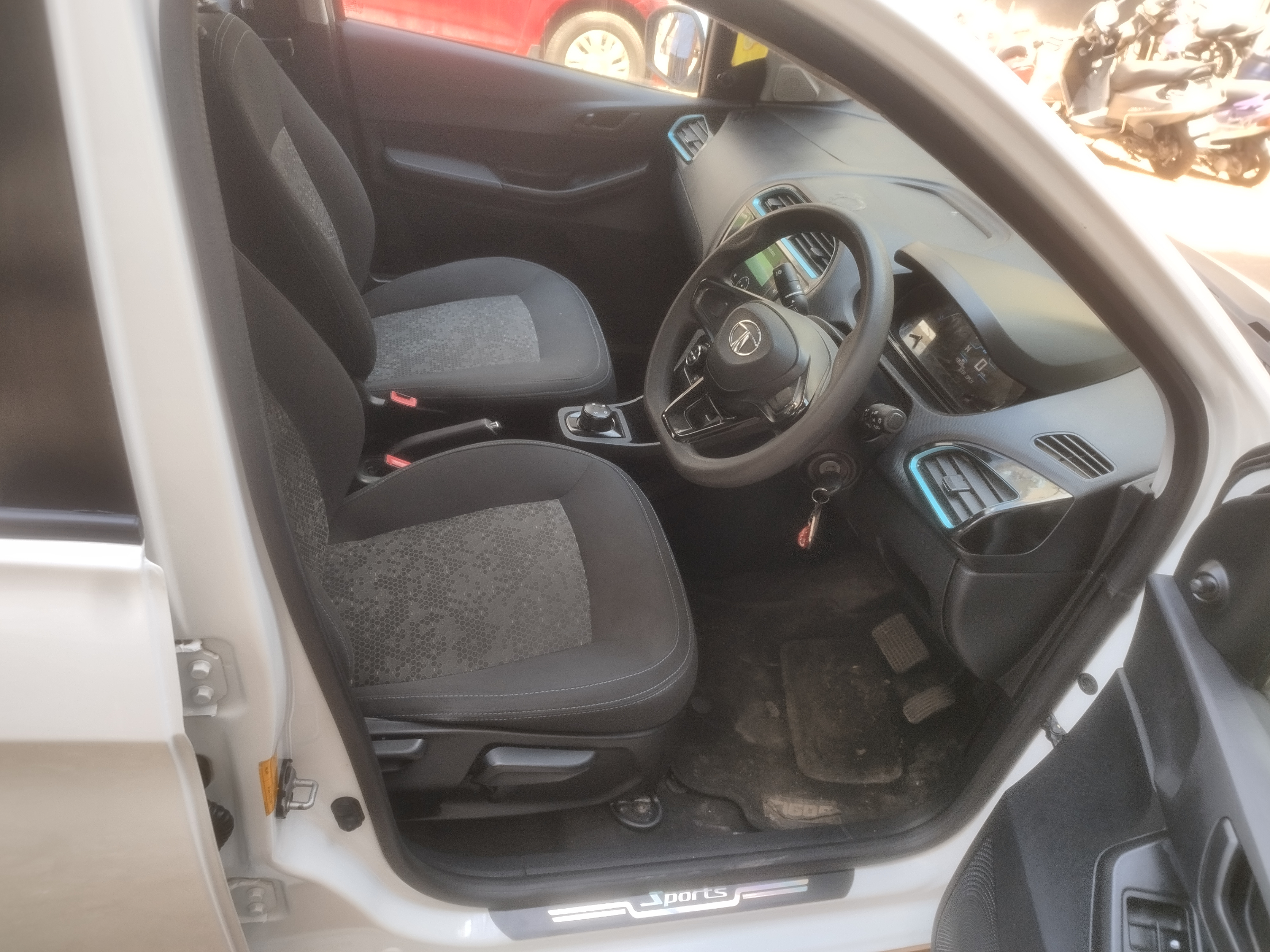 Tata Tigor EV Xe thumbnail 12