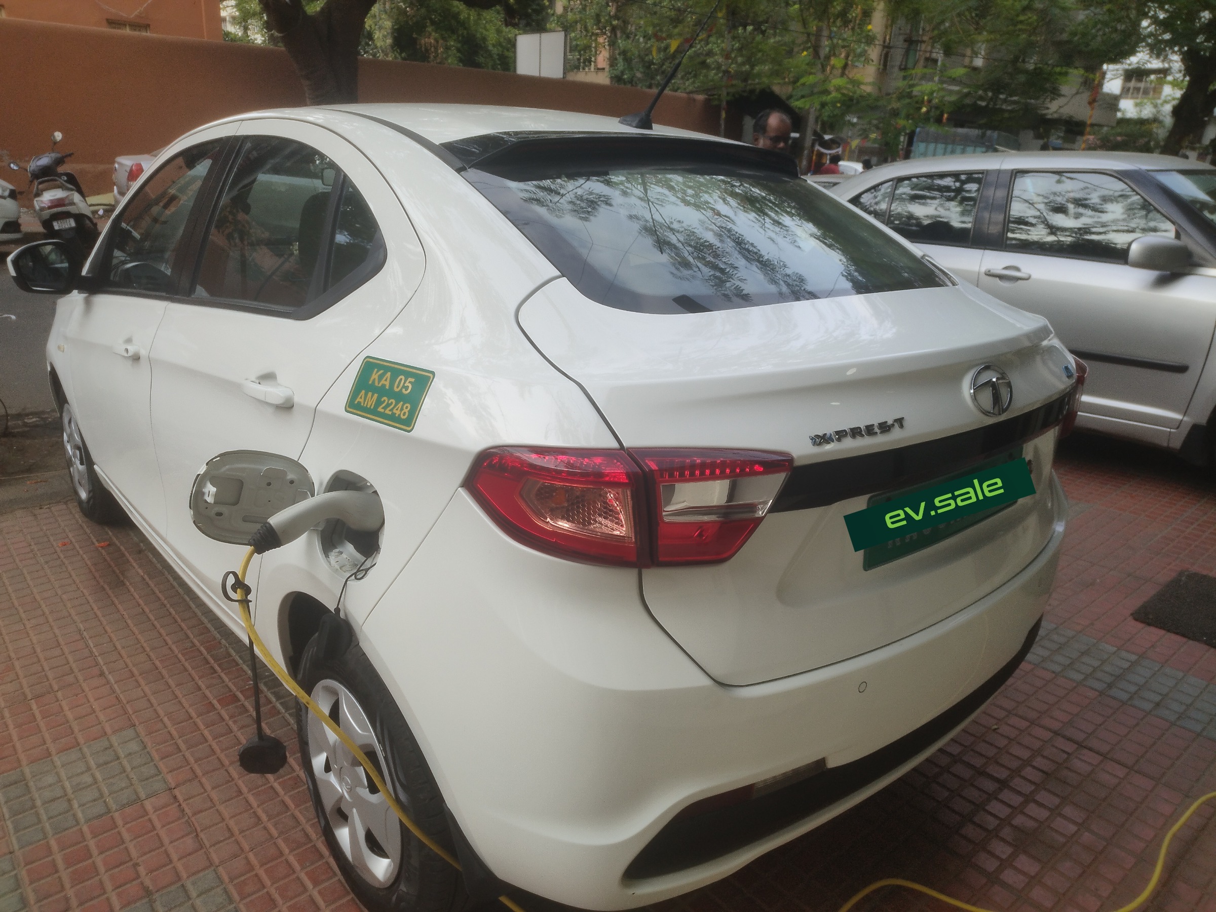 Tata Tigor EV Xe thumbnail 7