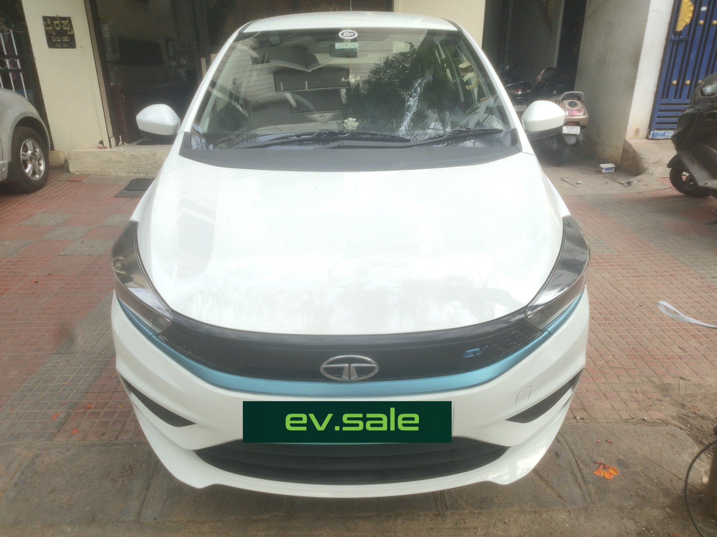 Tata Tigor EV Xe thumbnail 10