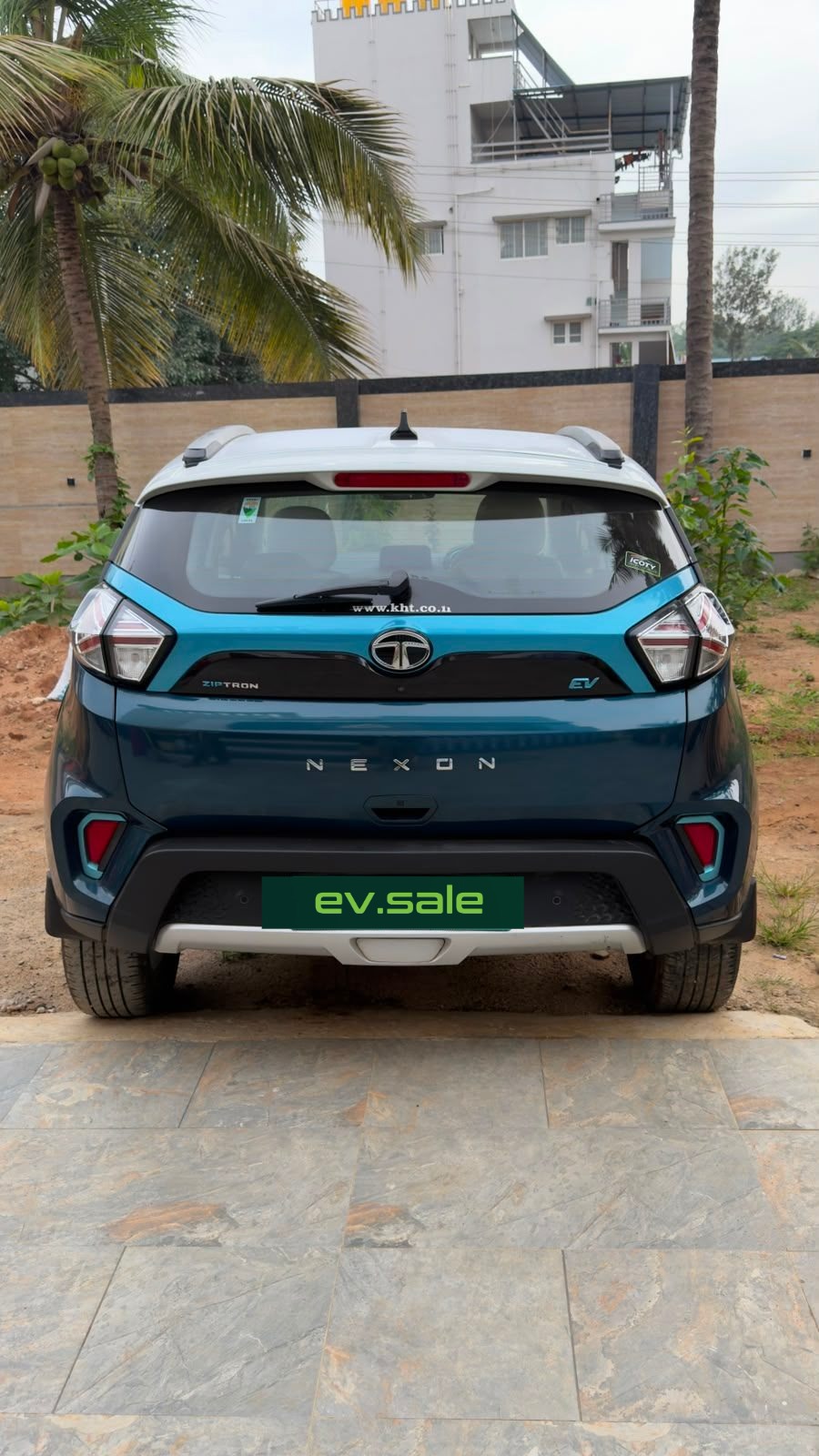 Tata Nexon EV Fearless thumbnail 5