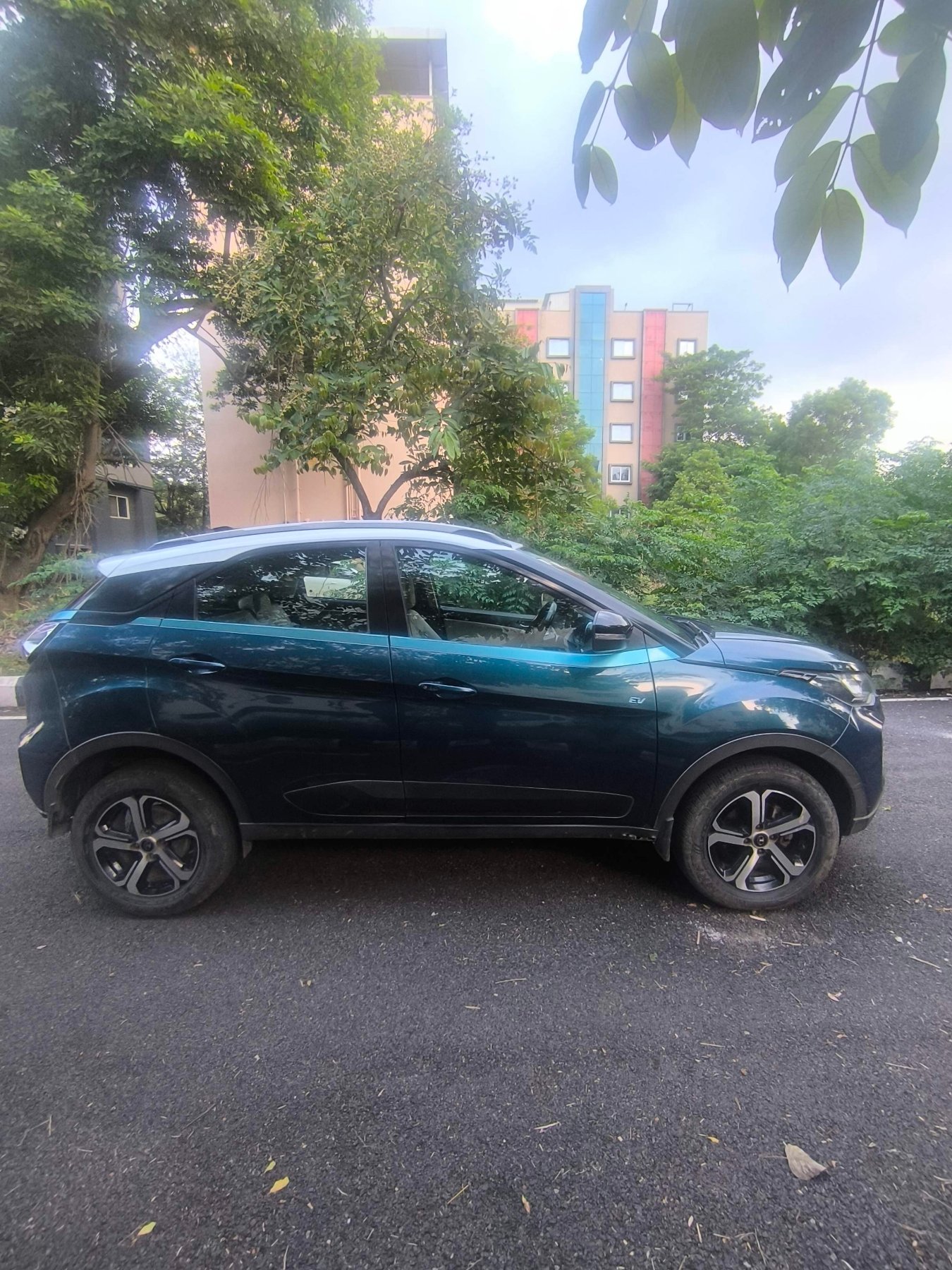 Tata Nexon EV Empowered Plus A thumbnail 3