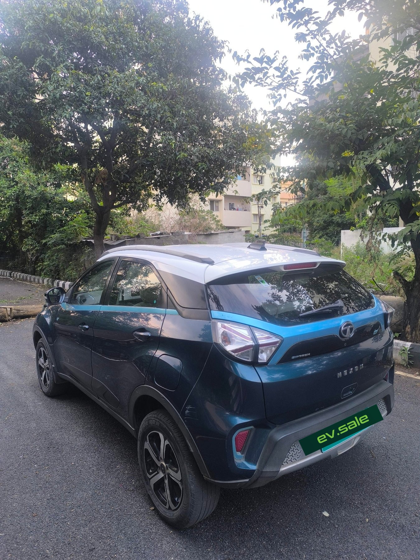Tata Nexon EV Empowered Plus A thumbnail 7
