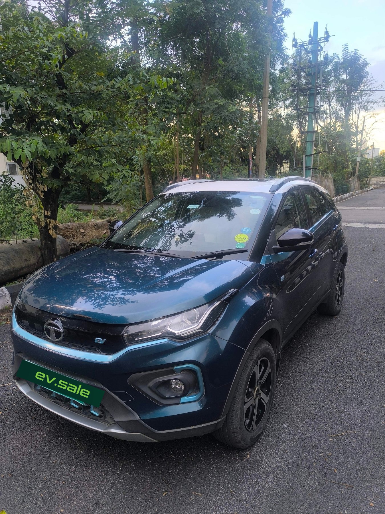 Tata Nexon EV Empowered Plus A thumbnail 9