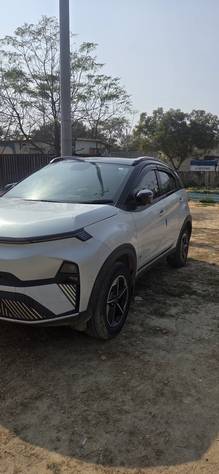 Tata Nexon EV Empowered thumbnail 4