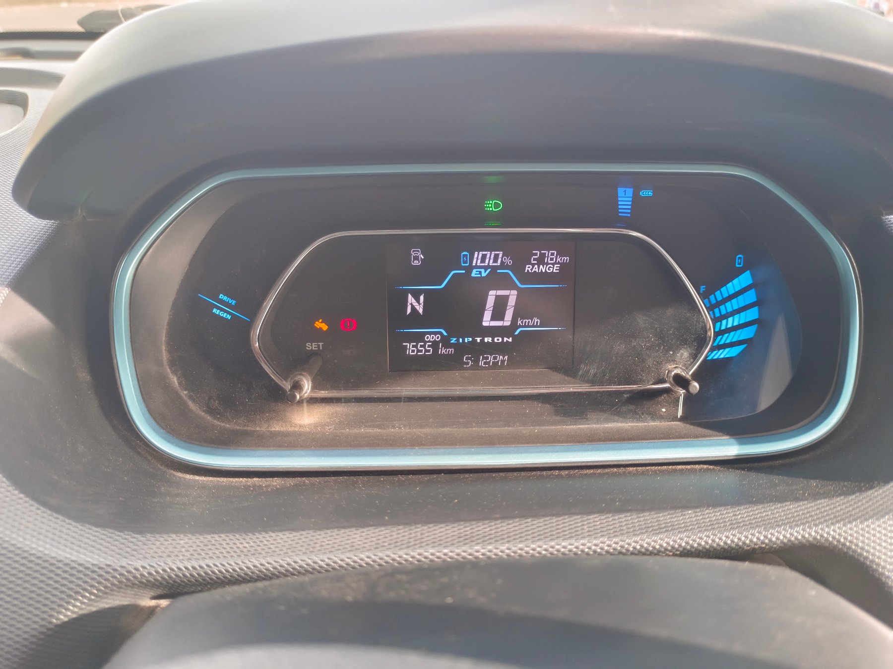 Tata Tiago EV Xz Plus Tech thumbnail 3