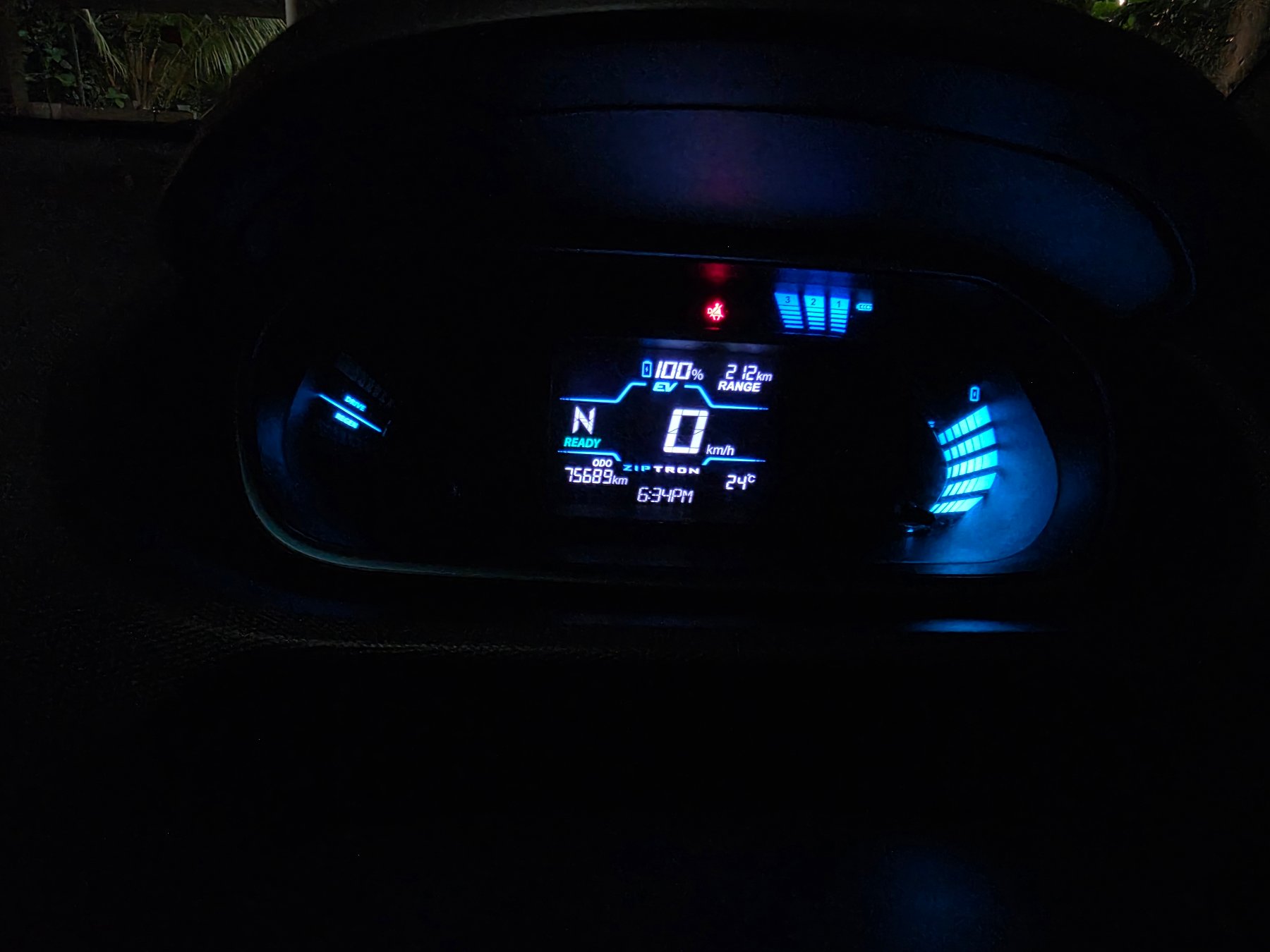 Tata Tiago EV Xt thumbnail 2