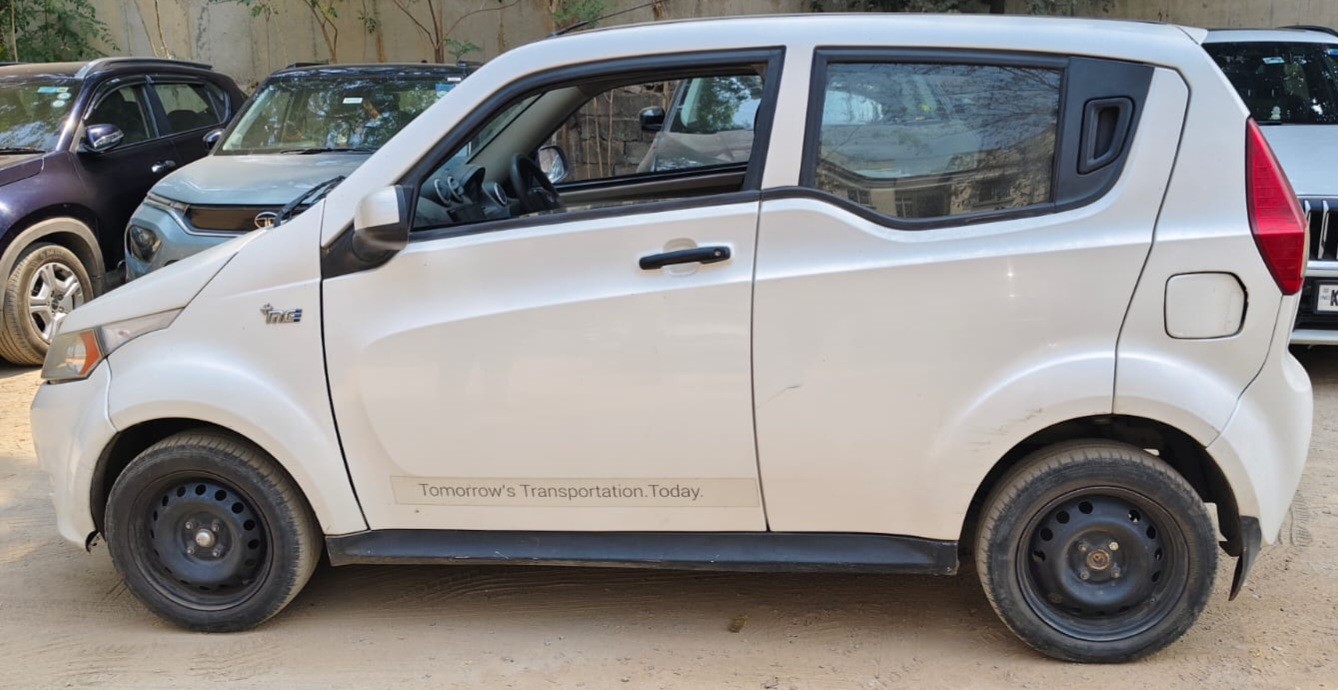 Mahindra E2O Plus P4 thumbnail 4