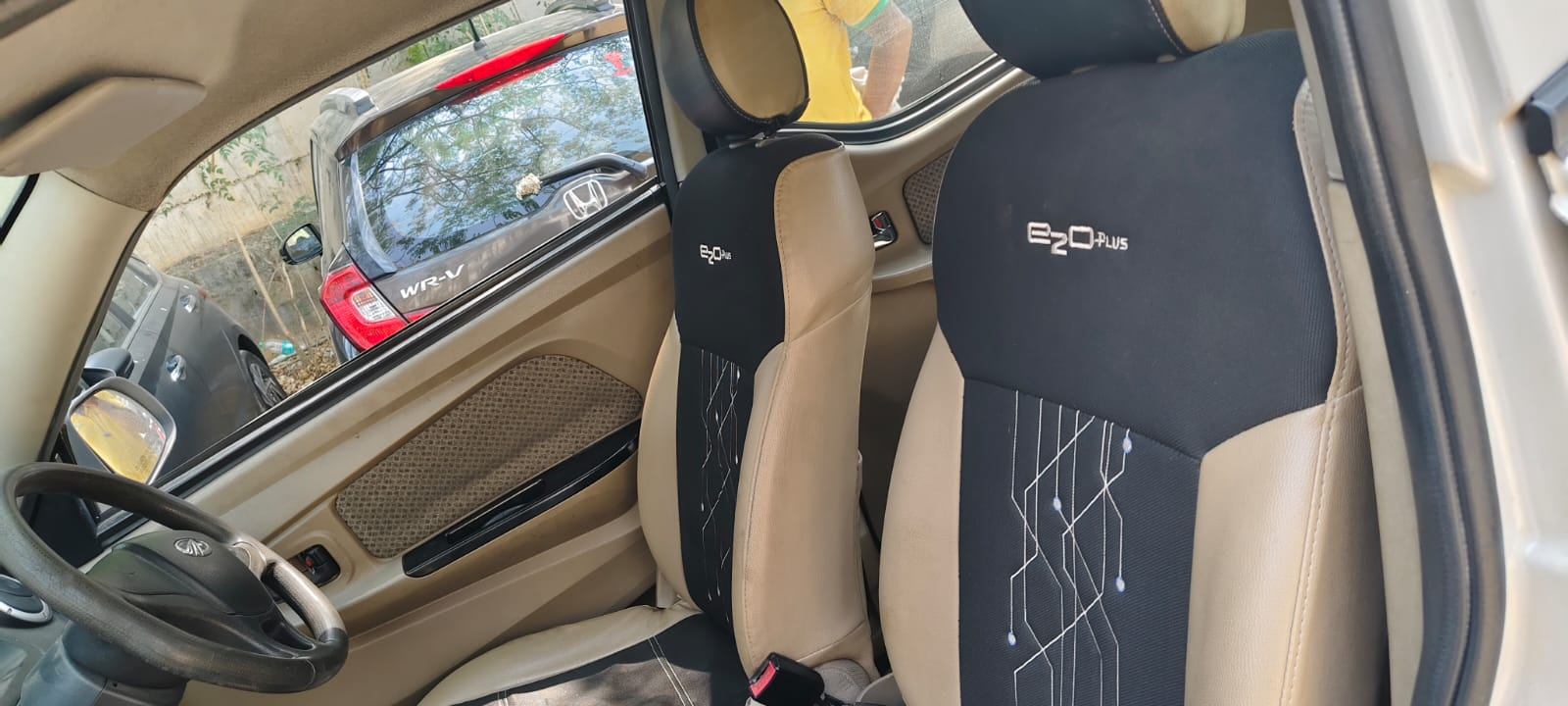 Mahindra E2O Plus P4 thumbnail 9