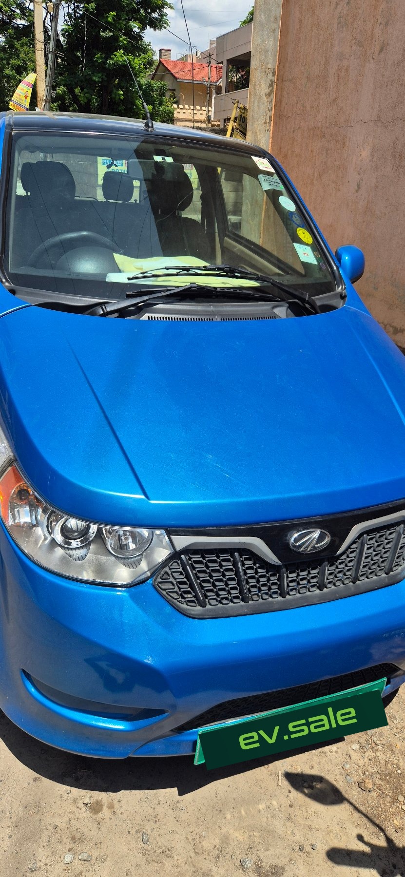 Mahindra E2O Plus P4