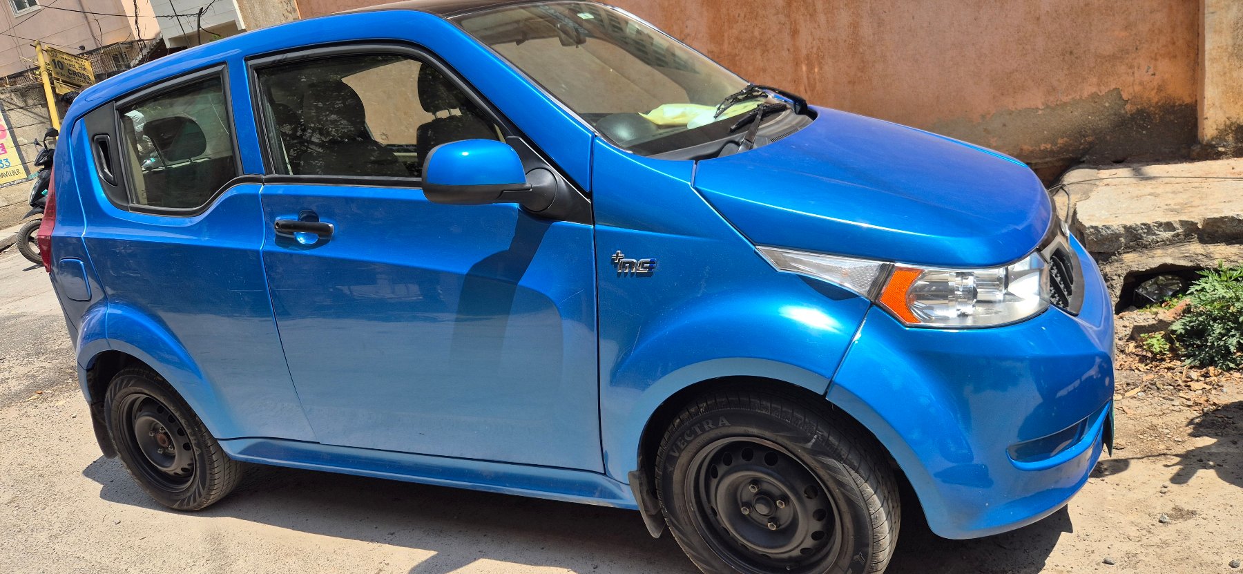 Mahindra E2O Plus P4 thumbnail 4
