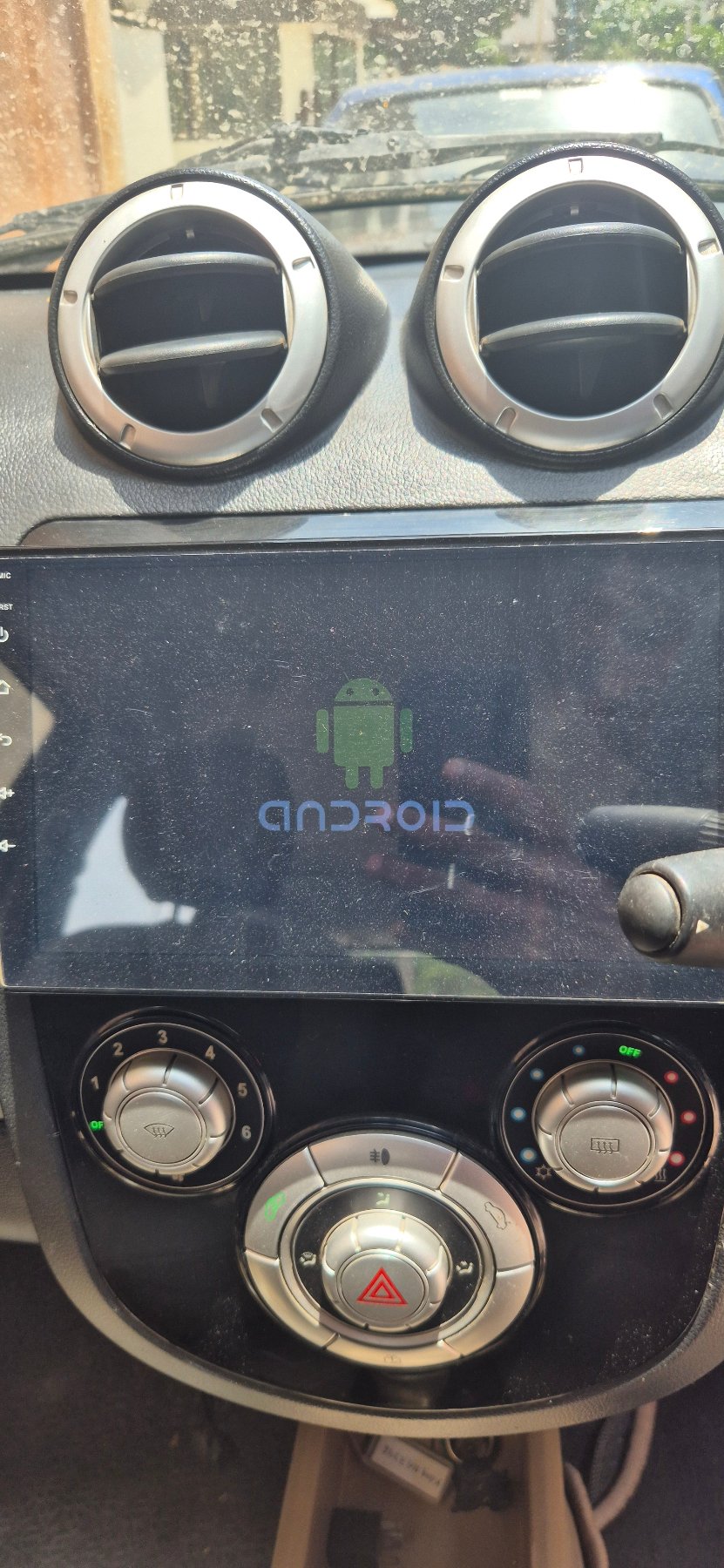 Mahindra E2O Plus P4 thumbnail 8