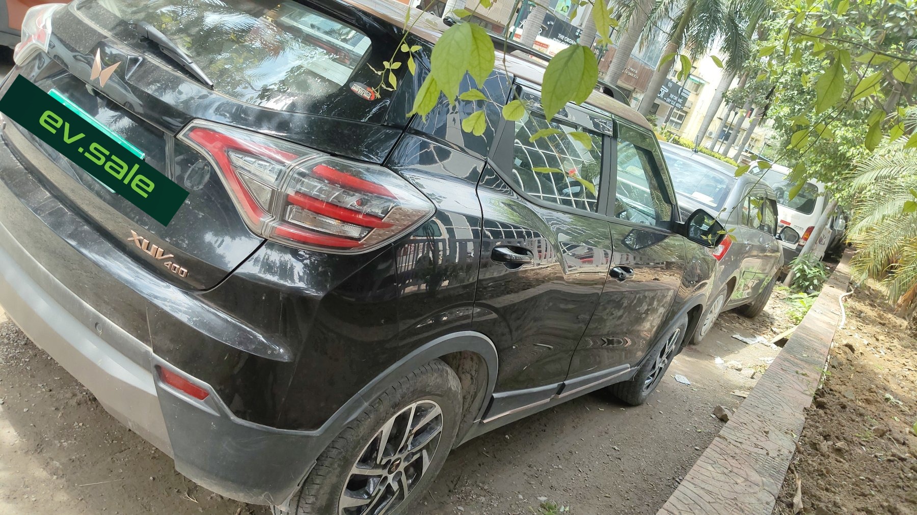 Mahindra XUV400 El Pro thumbnail 3