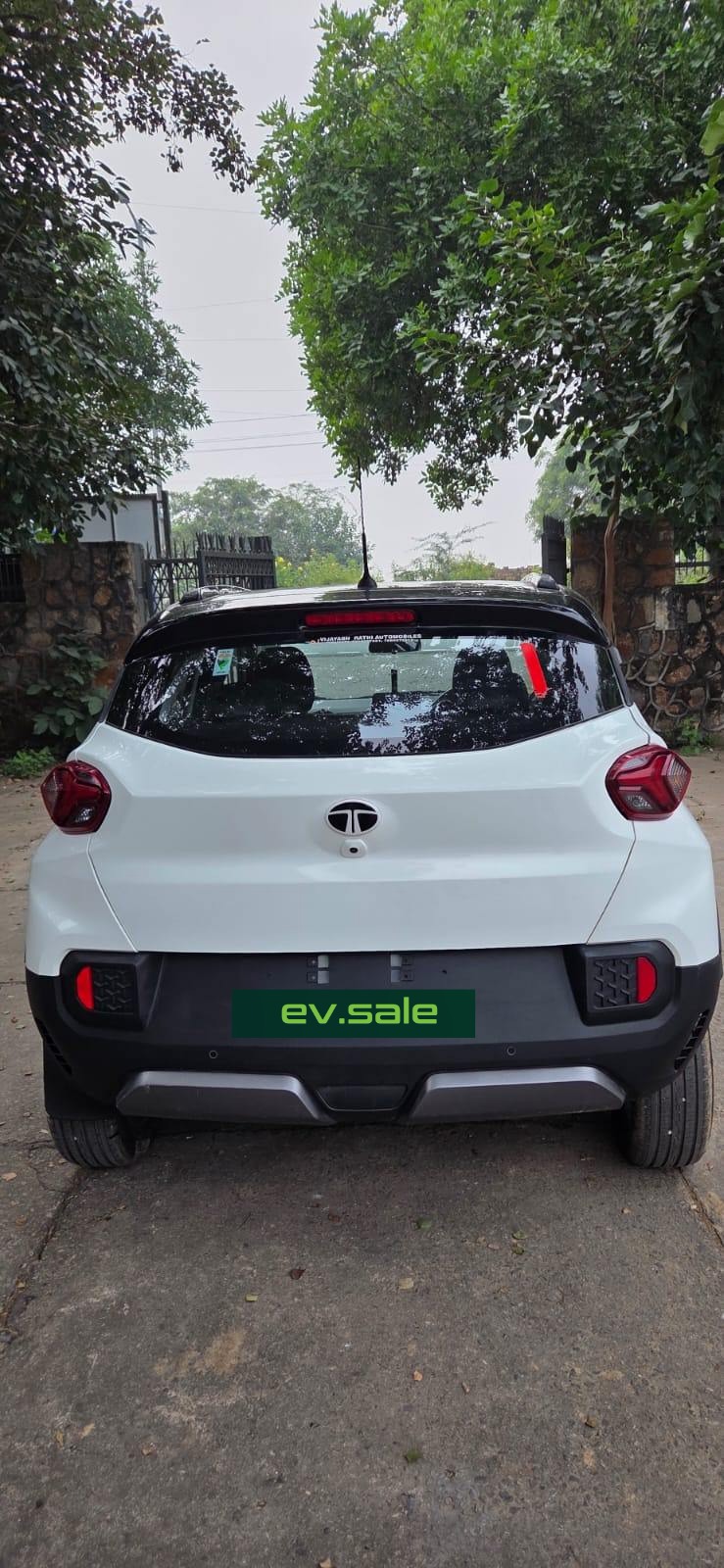 Tata Punch EV Adventure thumbnail 2